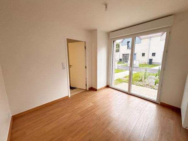 EN CENTRE DE VILLE LA QUEUE EN BRIE