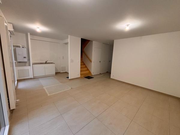 EN CENTRE DE VILLE LA QUEUE EN BRIE