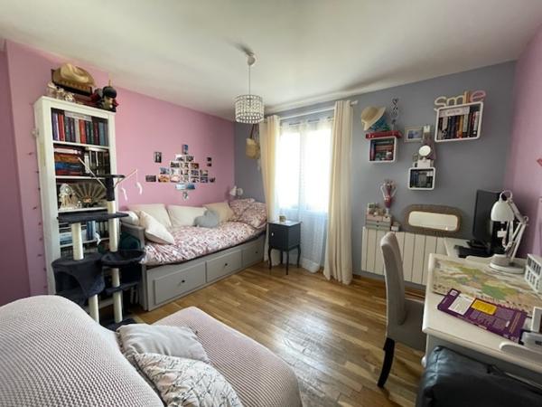 MAISON T6 AVEC JARDIN ET GARAGE