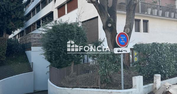 À vendre Parking 12.5 m² - Gentilly 94250