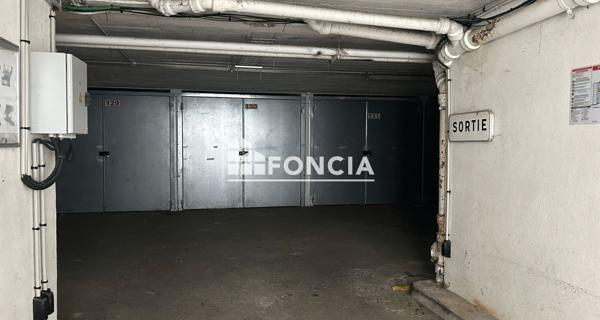 À vendre Parking 12.5 m² - Gentilly 94250