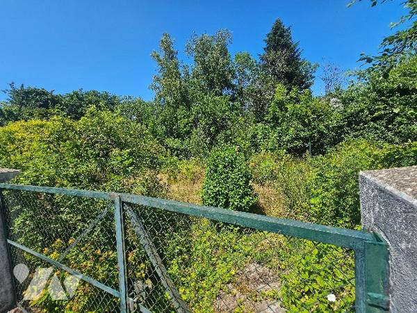 15047-2
A LA VÔGE LES BAINS (88240) Rue Henri Martin
Un terrain à bâtir  pour 553 m2