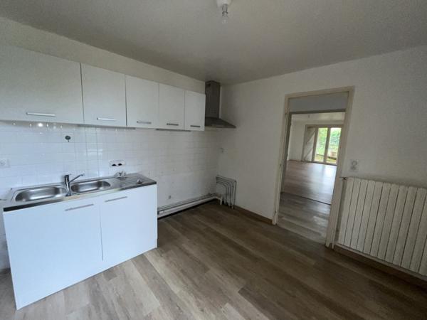 Appartement à louer 680 € CC Cahors 3 p 77 m² DPE D