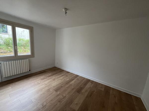 Appartement à louer 680 € CC Cahors 3 p 77 m² DPE D