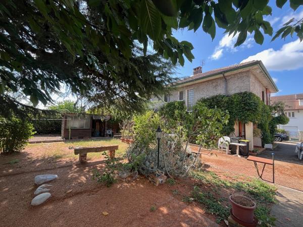 Maison individuelle de 100 m² habitables sur terrain arboré de 892 m² à Villars-les-Dombes