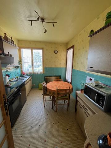 Maison individuelle de 100 m² habitables sur terrain arboré de 892 m² à Villars-les-Dombes