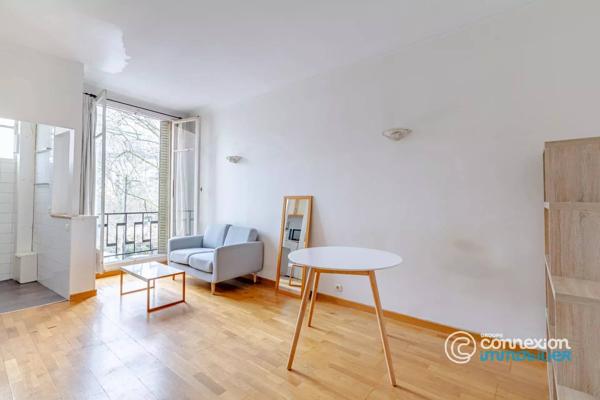 Auteuil Nord - studio 2ème étage - immeuble année 30