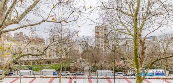 Auteuil Nord - studio 2ème étage - immeuble année 30
