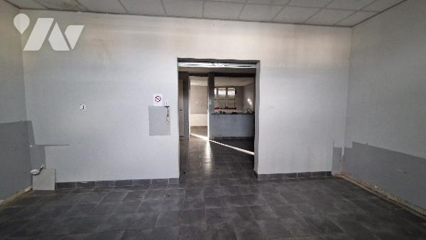 Immeuble à usage mixte commerce / habitation en centre-ville