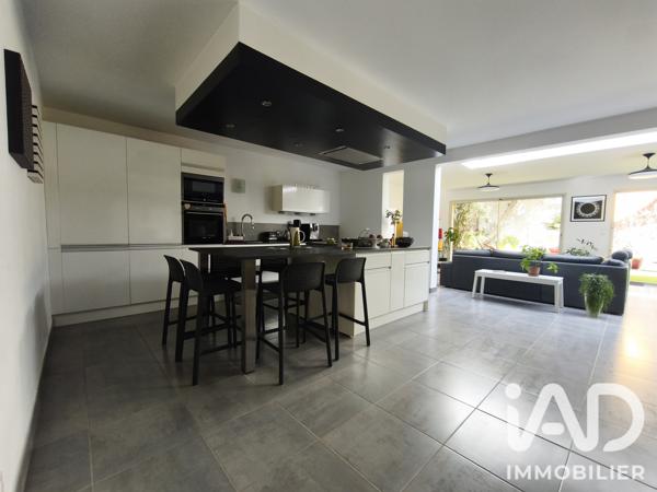 Maison à vendre 6 pièces 227 m² Angers