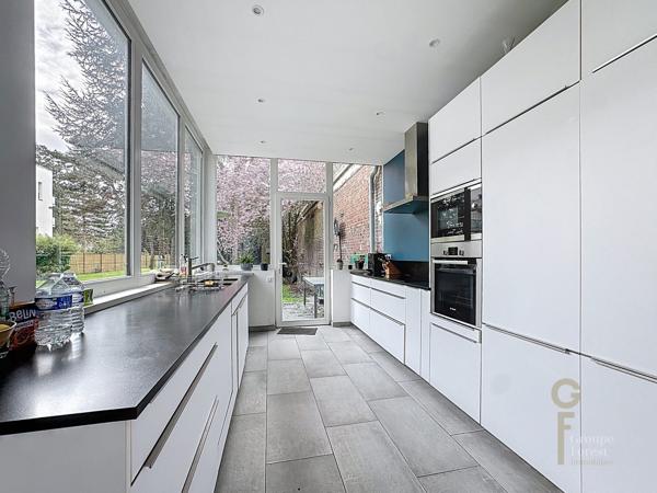 Maison familiale avec grand jardin