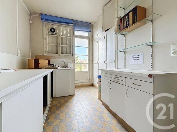 Immeuble à vendre  222,90 m 2   ARGENTAN  - 61