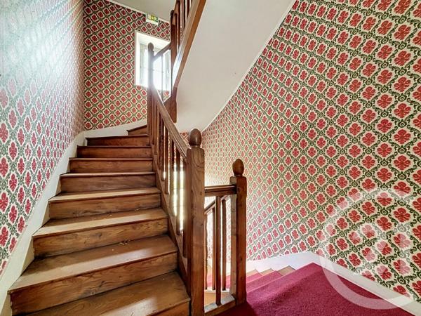 Immeuble à vendre  222,90 m 2   ARGENTAN  - 61