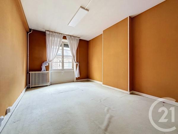 Immeuble à vendre  222,90 m 2   ARGENTAN  - 61