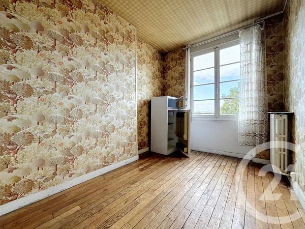 Immeuble à vendre  222,90 m 2   ARGENTAN  - 61