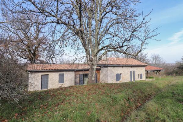 Éblouissant Domaine Rural Niché dans 15 Hectares de Parc et de Bois Verdoyants