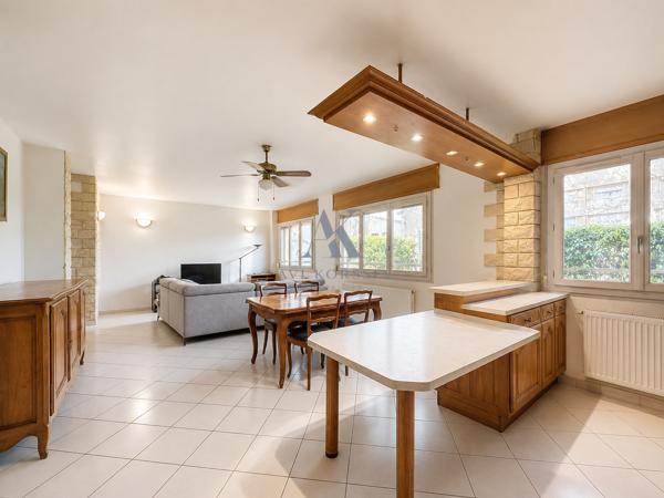 Villeurbanne – Appartement T3 71 m² avec potentiel T4, parking et cave