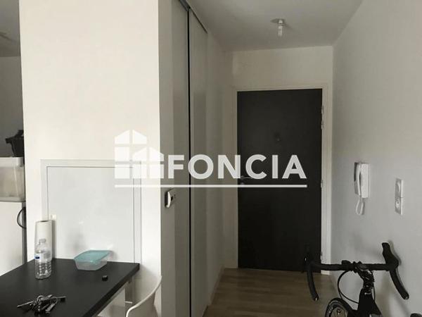 Location Appartement 2 pièces 43 m² - 11 RUE FARADAY Tours 37100