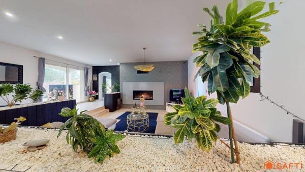 Plain-pied 209 m² au bout d’une impasse, sans vis-à-vis,au calme absolu, à 600m à pied de l'épicerie du village