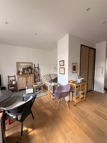 Appartement
         3 pièces
        - 50 m²