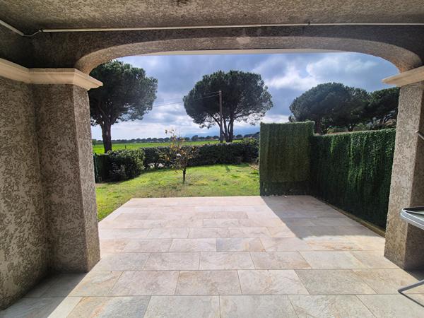 Appartement Borgo 3 pièce(s) 68 m2 jardin 120 m² + 3 parkings privatifs