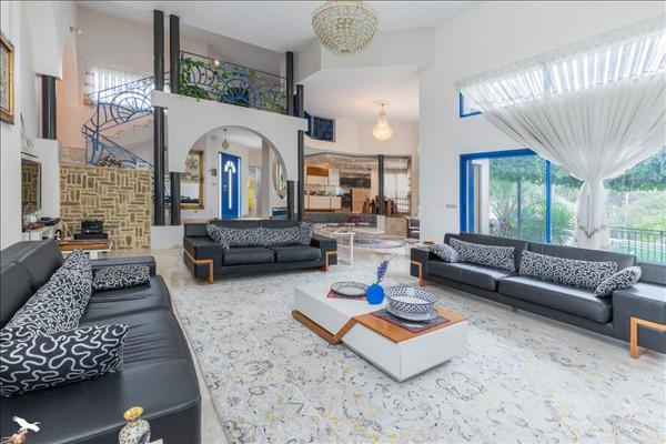 Maison à vendre |  Prades-le-Lez |  7 pièces | 245 m²