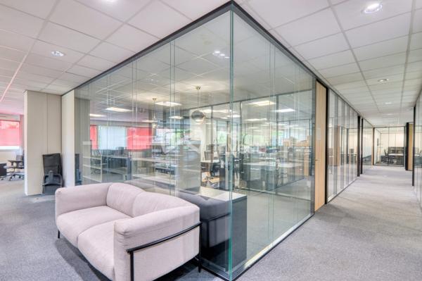 À LOUER – BUREAUX DE STANDING 600 m² – CALUIRE SAINT-CLAIR – IMMEUBLE OPEN CITY