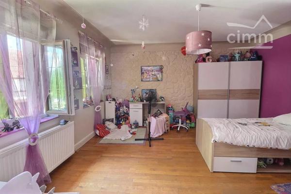 CIMM IMMBOBILIER FORBACH vous propose  cette charmante maison individuelle située sur la commune de GAUBIVING.