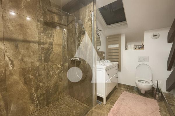 Maison 11 pièces 326 m2