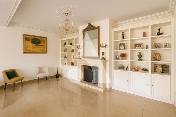 Maison 11 pièces 326 m2