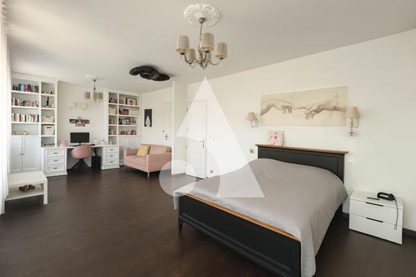 Maison 11 pièces 326 m2