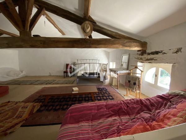 Ancienne maison de maître – Ancien domaine viticole au cœur des Côtes de Bourg – Fort potentiel