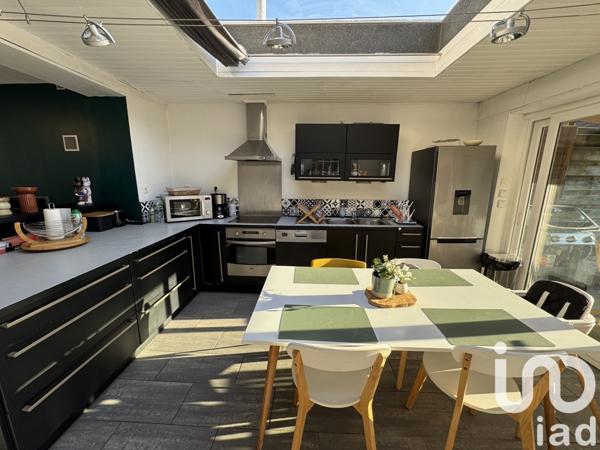 Maison 4 pièces de 89 m² à Wasquehal (59290)