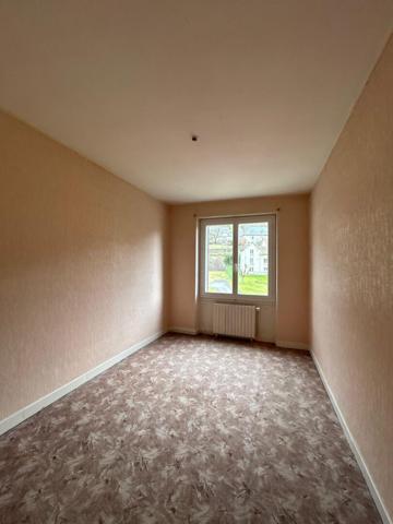 Appartement Vic Sur Cere 3 pièce(s) , Vic sur cere