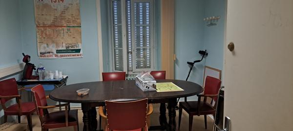 Immeuble à vendre dans l'ancienne mairie de Voutezac Voutezac