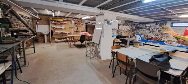Immeuble à vendre dans l'ancienne mairie de Voutezac Voutezac