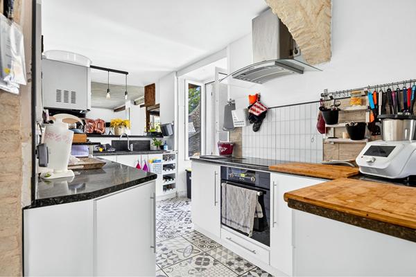 Maison de charme en coeur de village - 167 m2 - Résidence principale + studio indépendant Allassac