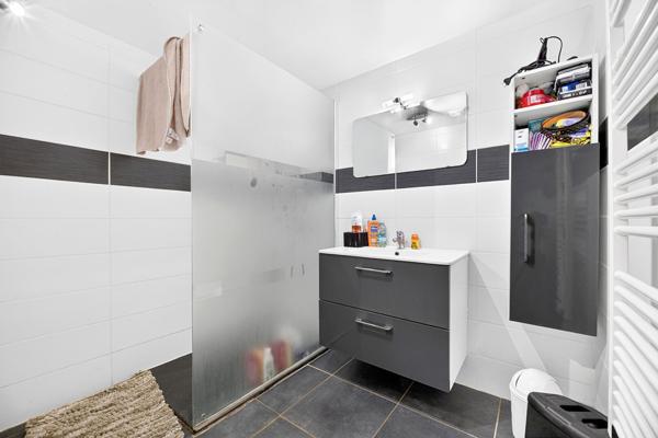 Maison de charme en coeur de village - 167 m2 - Résidence principale + studio indépendant Allassac