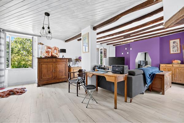 Maison de charme en coeur de village - 167 m2 - Résidence principale + studio indépendant Allassac