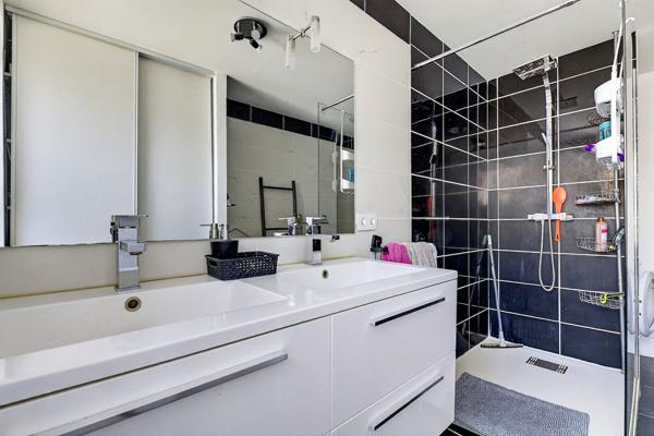 Maison de charme en coeur de village - 167 m2 - Résidence principale + studio indépendant Allassac