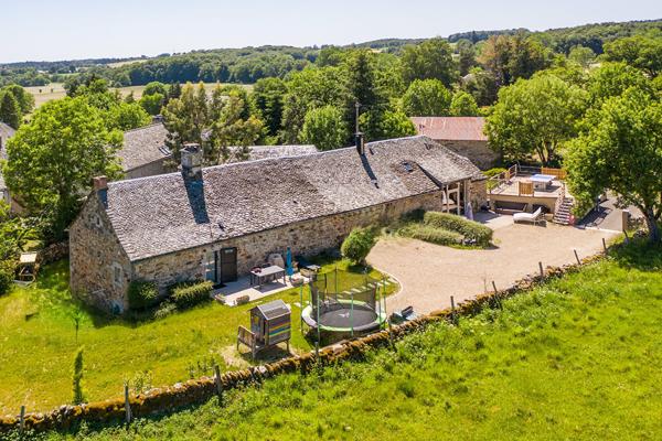 Corps de ferme restauré - Idéal gîtes ou grande famille - Golf - PROCHE LAGUIOLE Laguiole