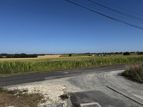 TERRAIN CONSTRUCTIBLE DE 505m² À ÉTAULES