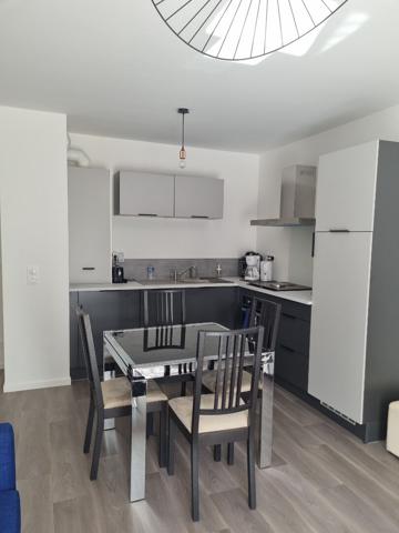 Appartement MEUBLE à Combs La Ville 3 pièce(s) 60 m2