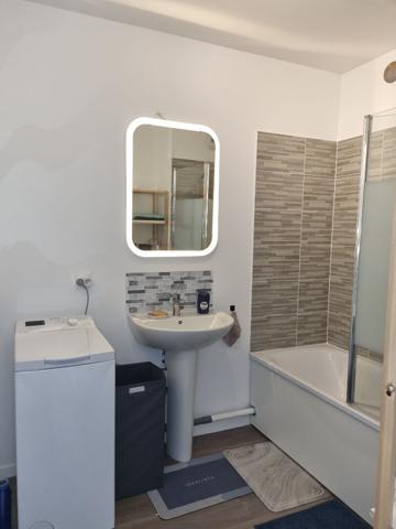 Appartement MEUBLE à Combs La Ville 3 pièce(s) 60 m2