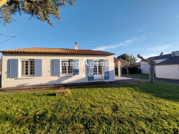 Maison à CHAMPAGNOLLES, 17240 - 5 pièces 100m²