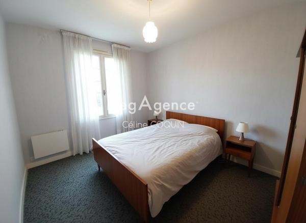 Maison à CHAMPAGNOLLES, 17240 - 5 pièces 100m²