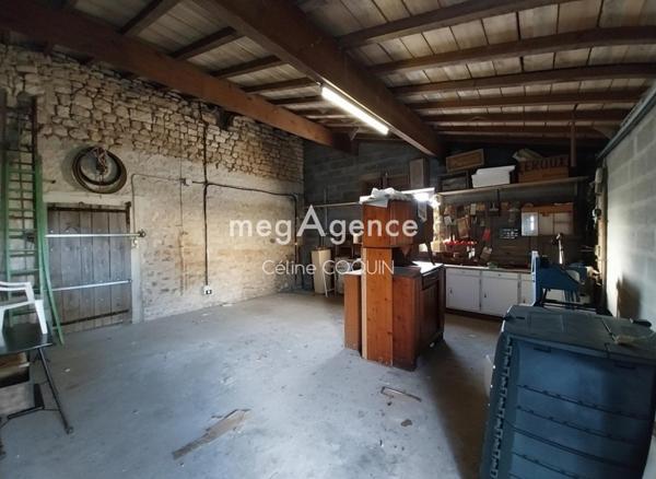 Maison à CHAMPAGNOLLES, 17240 - 5 pièces 100m²