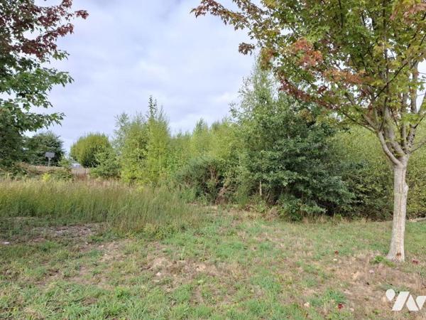 PONTIVY (56) Terrain constructible de 1406 m2