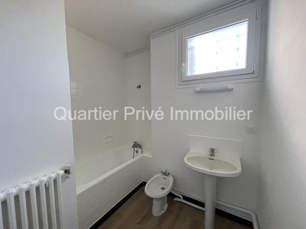 Allassac (19240) Appartement T2 entièrement rafraîchi avec jardin-terrasse et vue