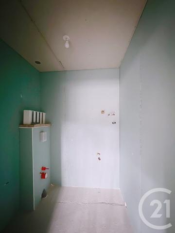 à vendre  300 m2 BAS EN BASSET - 43